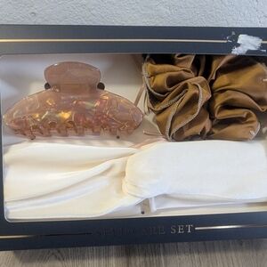 C&C California Hair Accessory Set - Cream and Gold